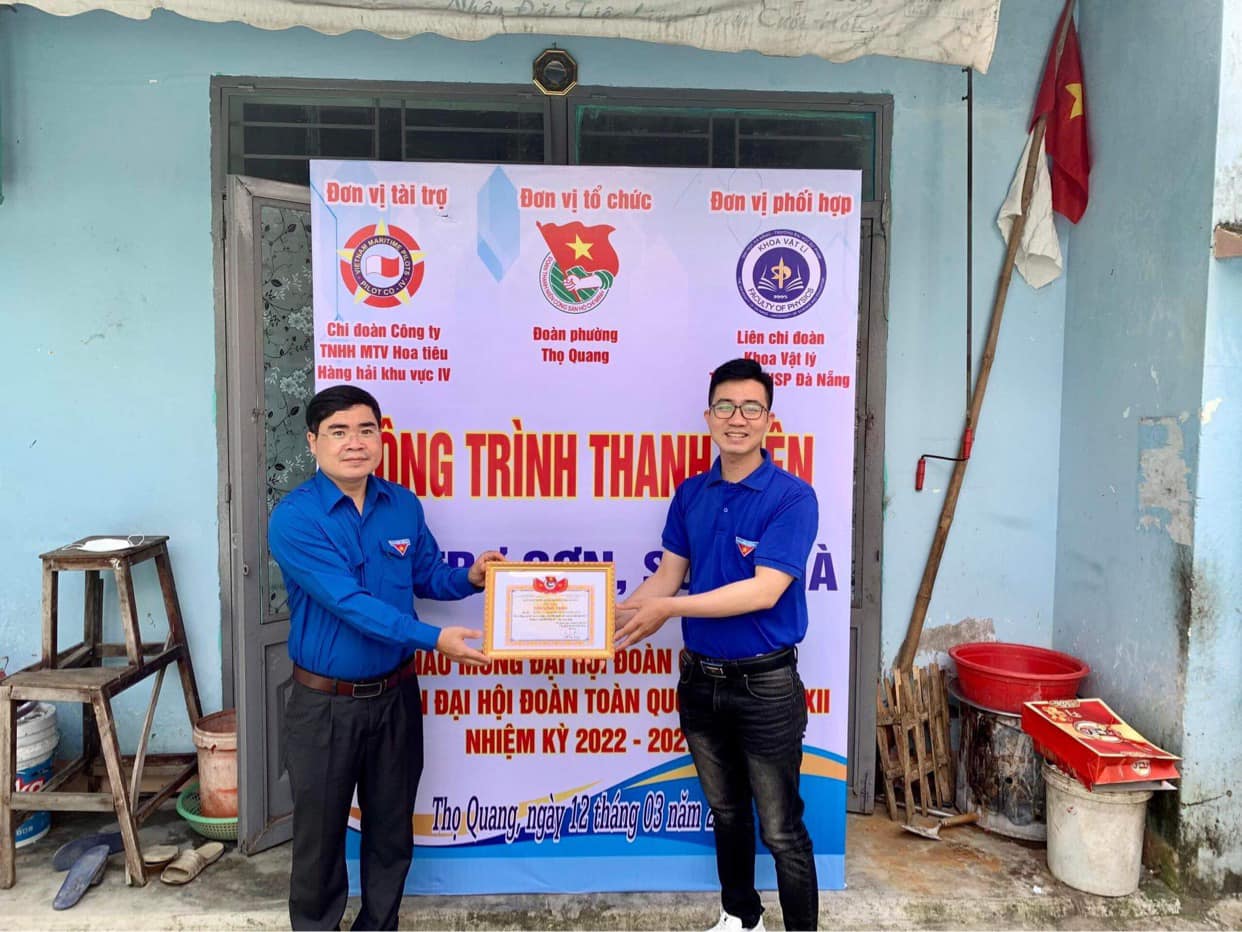 Chương trình hỗ trợ sơn sửa nhà cho các gia đình khó khăn trên địa bàn phường Thọ Quang và chương trình 